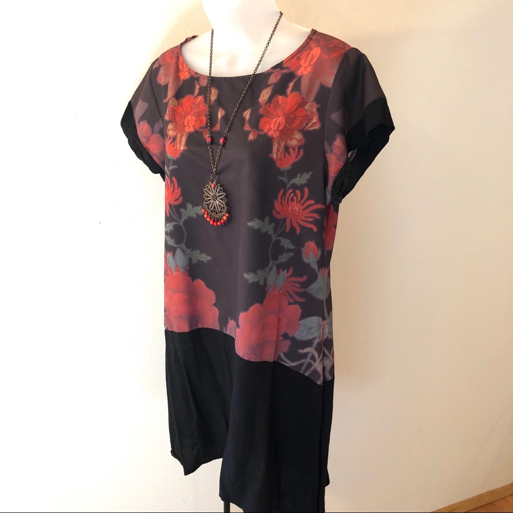 Smash! Floral tunic dress